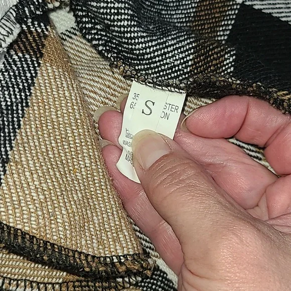 Plaid Long Plaid Shacket - Picture 2 of 6